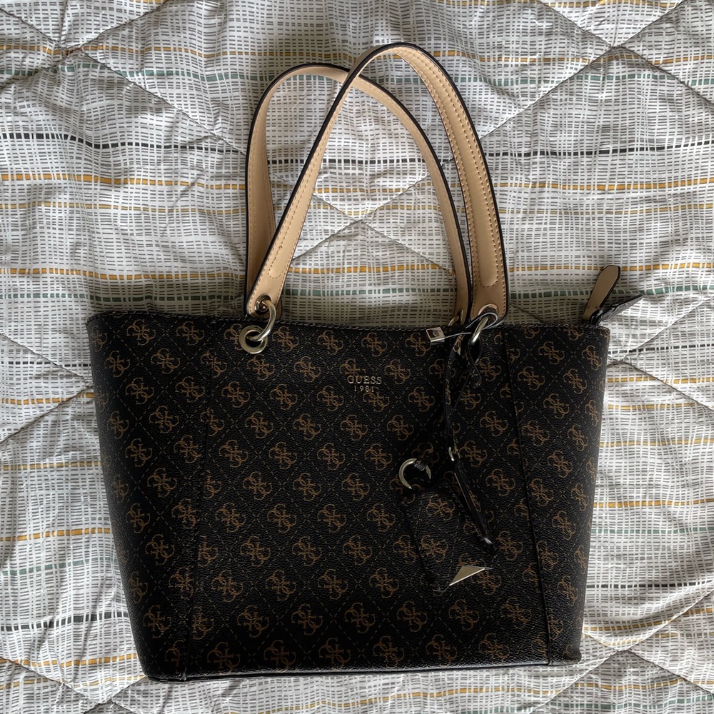 Guess purse